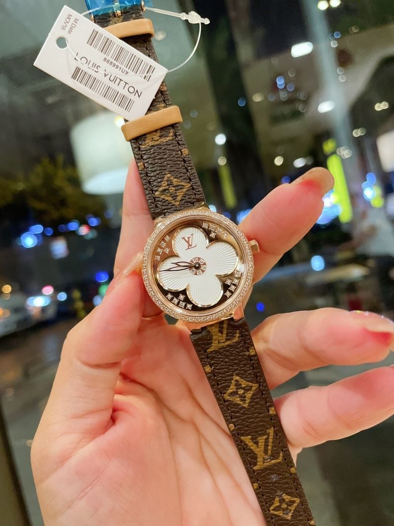 LOUIS VUITTON Watches